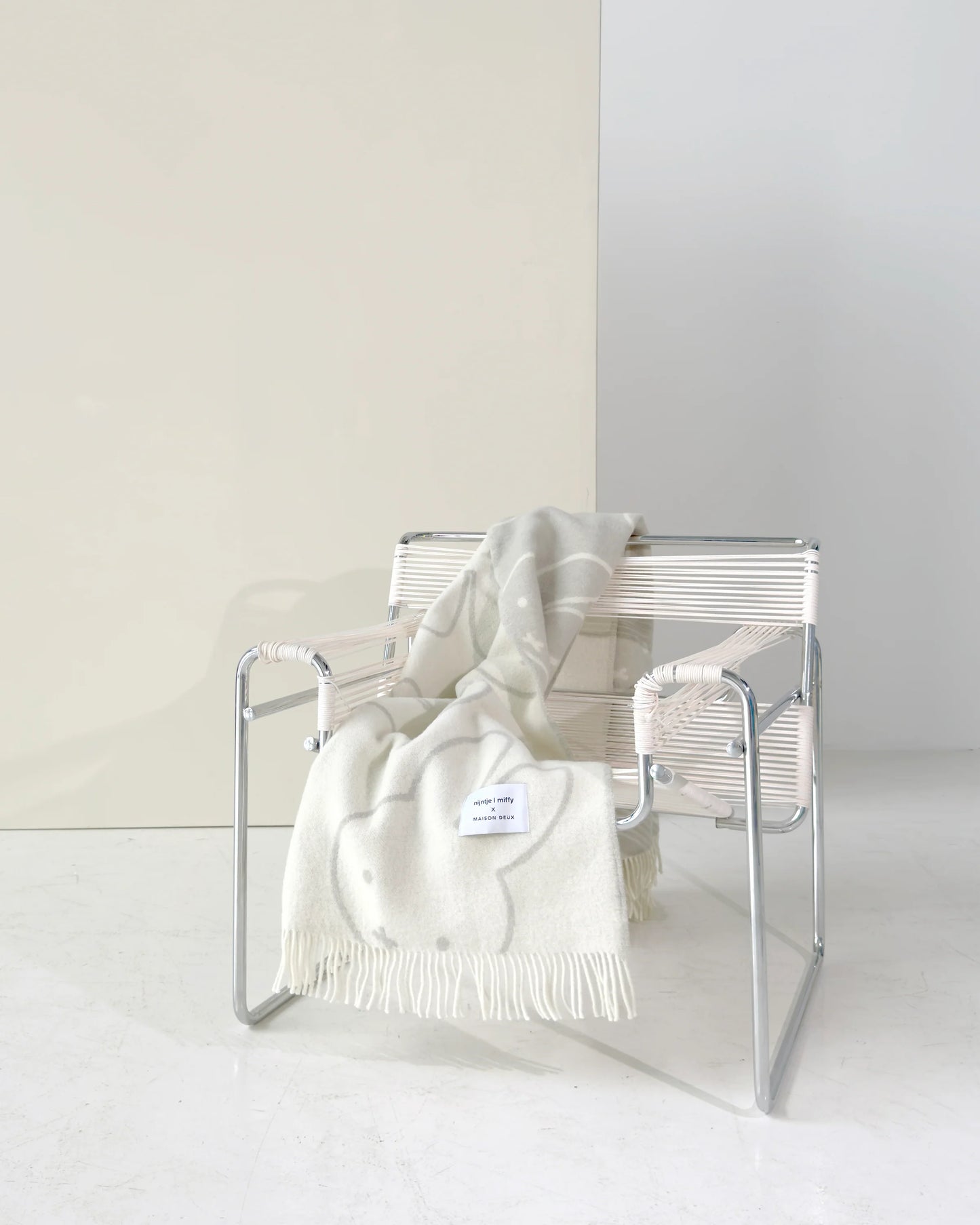 Couverture Miffy - Gris