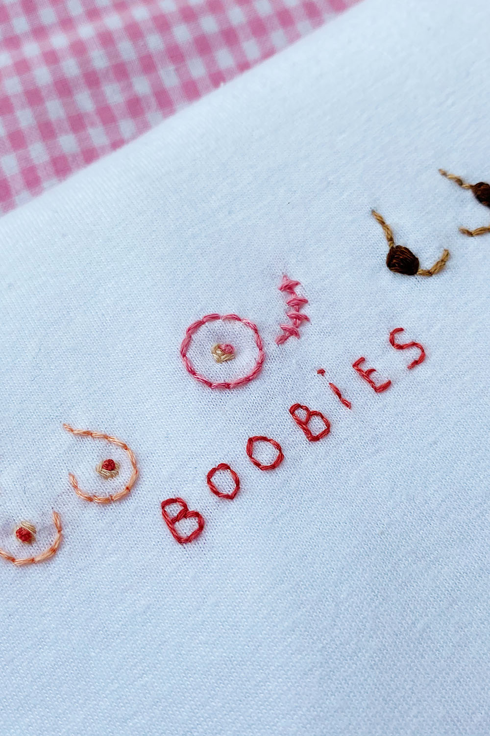 T-shirt brodé - Boobies